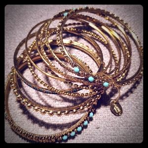 Amrita Singh Bangles
